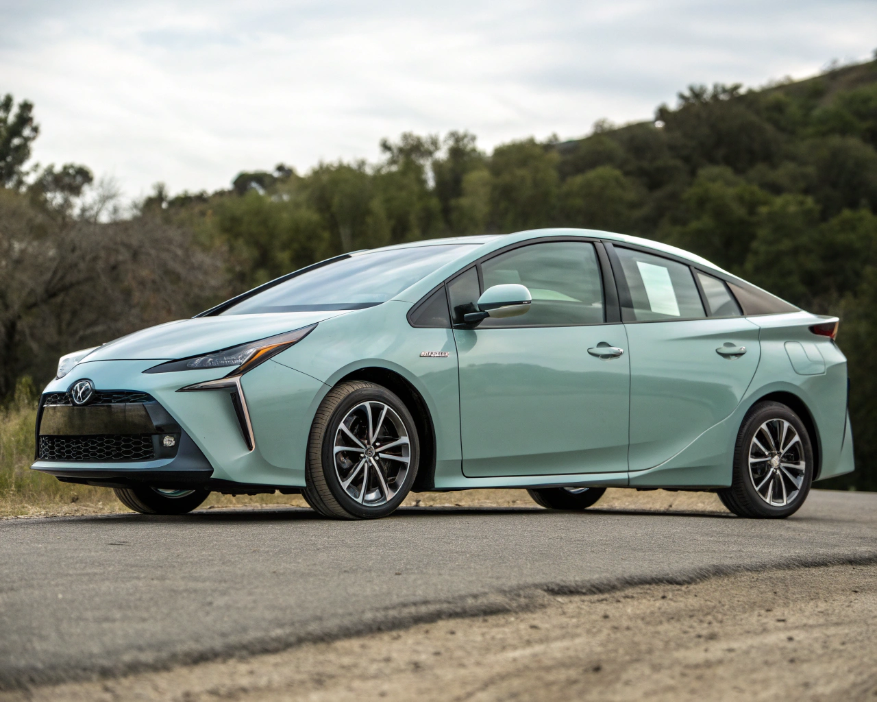 2025 Toyota Prius Unveils a Bold New Look With Big Efficiency Gains