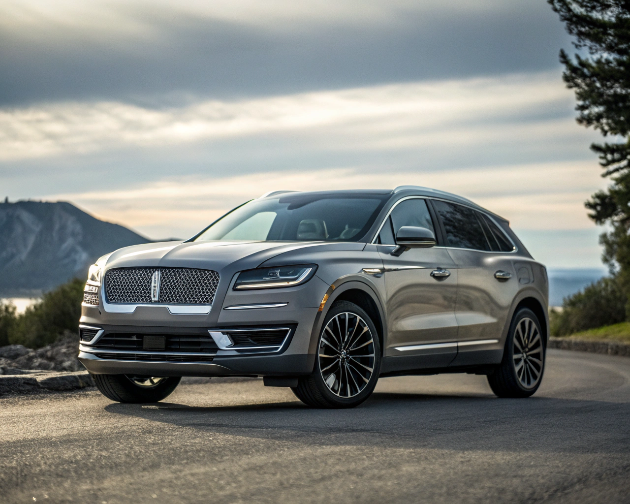 Inside the 2025 Lincoln Nautilus: Tech-Rich and Elegantly Designed